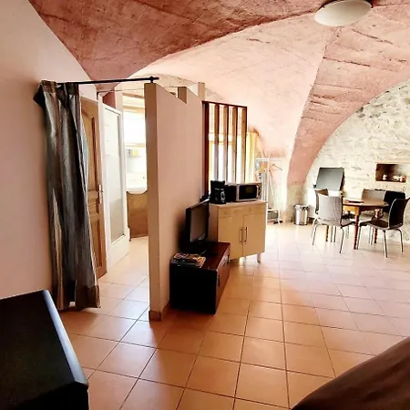 Joli Dans Cuvage D'une Maison Vigneronne *